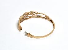 10K GOLD AND DIAMOND BANGLE