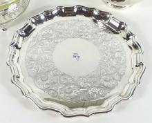 3 VINTAGE TABLE ACCESSORIES