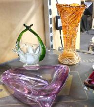 FIVE PIECES OF ART GLASS