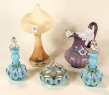 FIVE PIECES OF FENTON GLASS