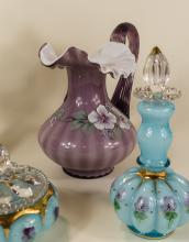 FIVE PIECES OF FENTON GLASS