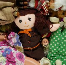 LARGE ASSORTMENT OF DOLLS