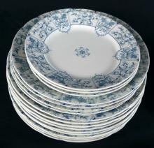 25 PIECES 19TH CENTURY ENGLISH BLUE & WHITE PORCELAIN