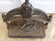 ANTIQUE CAST IRON BOOK PRESS