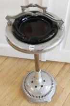 CHROME SMOKER'S STAND