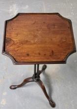 GEORGIAN WINE TABLE