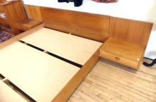 CANADIAN TEAK QUEEN SIZE BED