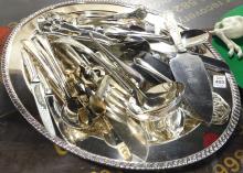 ASSORTED SERVERS AND CUTLERY