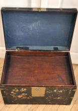 ANTIQUE JAPANESE LACQUER STORAGE BOX