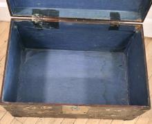 ANTIQUE JAPANESE LACQUER STORAGE BOX