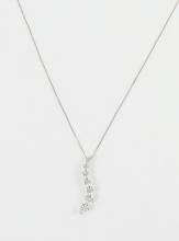 DIAMOND PENDANT NECKLACE