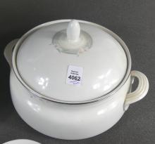 ROYAL DOULTON DINNERWARE