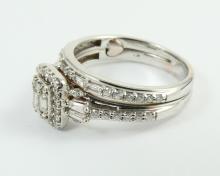 LADIES' DIAMOND RING