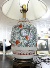 TWO CHINESE PORCELAIN TABLE LAMPS