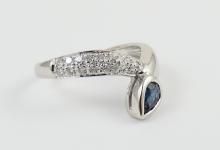 DESIGNER SAPPHIRE & DIAMOND RING