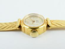 LADIES' GOLD WRISTWATCH