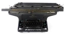 UNDERWOOD TYPEWRITER