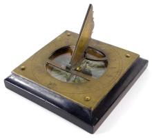 18TH CENTURY EUROPEAN COMPASS/SUNDIAL