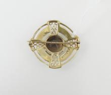 ANTIQUE ENGLISH GOLD BROOCH