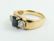 SAPPHIRE & DIAMOND RING