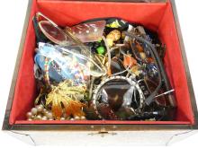 ARTS & CRAFT STYLE BOX
