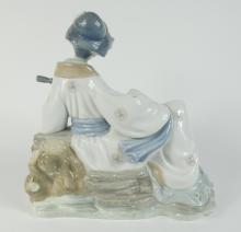 LARGE SPANISH PORCELAIN FIGURINE