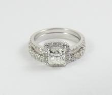 EXCEPTIONAL DIAMOND TWO-RING SET