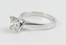 DIAMOND SOLITAIRE RING