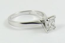 DIAMOND SOLITAIRE RING