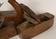 FOUR ANTIQUE WOODEN PLANERS