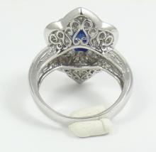 SPECTACULAR SAPPHIRE & DIAMOND RING