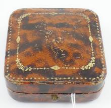 ANTIQUE GOLD WRISTWATCH