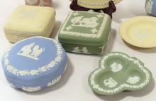 EIGHT PIECES OF WEDGWOOD JASPER WARE