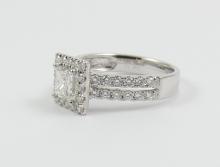 VALUABLE LADIES' DIAMOND RING