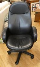 BLACK LEATHER OFFICE CHAIR