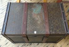 DECORATIVE TRUNK