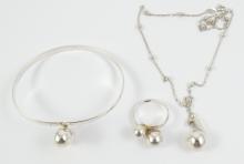 SILVER SET