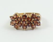 LADIES' GARNET RING