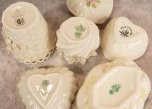 FIVE PIECES OF BELLEEK PORCELAIN