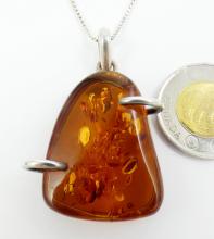 AMBER PENDANT ON CHAIN