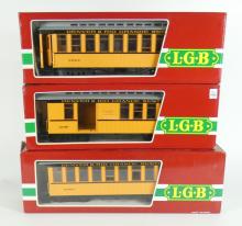3 G GAUGE MODEL TRAIN CARS