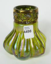 ART GLASS VASE