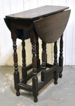 OAK DROP-LEAF SIDE TABLE