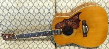 YAMAHA ACOUSTIC GUITAR