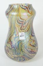 ART GLASS VASE