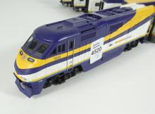 7-PIECE TRAIN SET