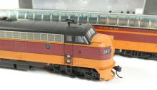 WALTHERS TRAIN SET