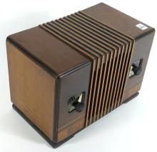 VINTAGE RADIO
