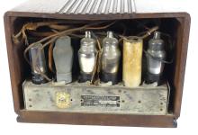 VINTAGE RADIO