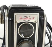 TWO VINTAGE CAMERAS